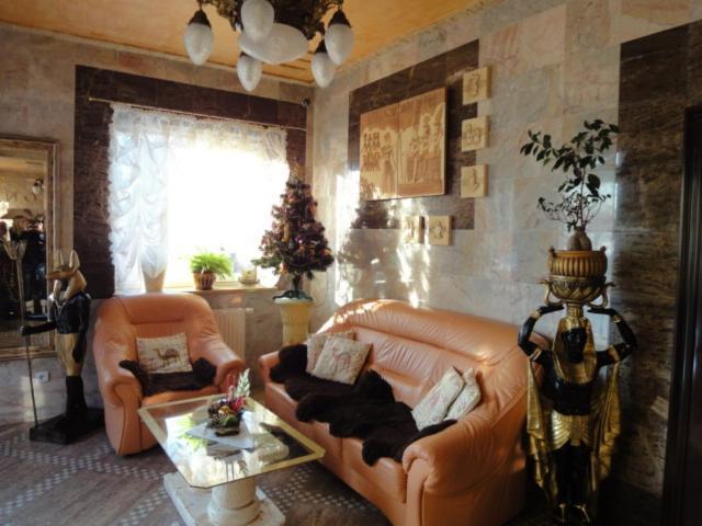 Faraon 2* Kielce